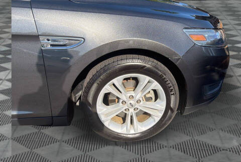 2018 Ford Taurus SE