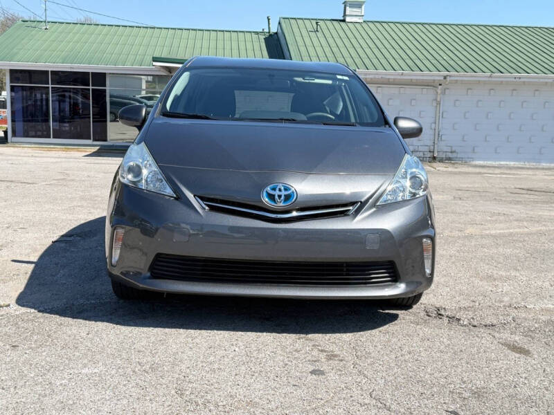 2012 Toyota Prius v Two
