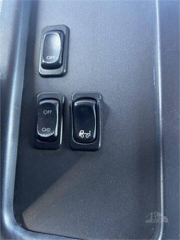 2007 Freightliner M2 106