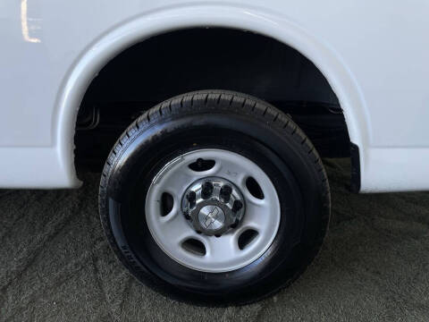 2017 Chevrolet Express LT 3500