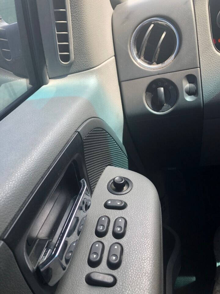 2005 FORD F-150 Pickup - $7,500