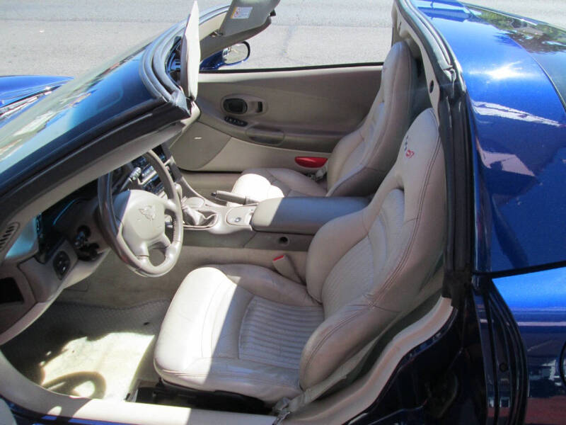 2004 Chevrolet Corvette