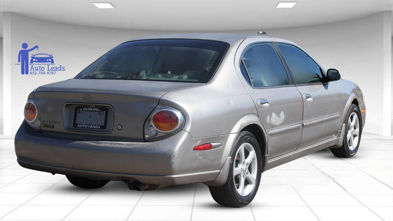 2002 Nissan Maxima GXE photo 12