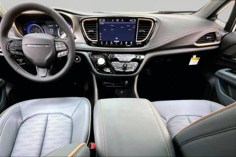 2027 Chrysler Pacifica Pinnacle