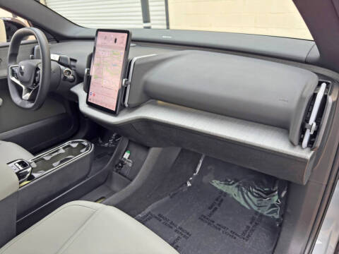2025 Volvo EX30 Twin Plus
