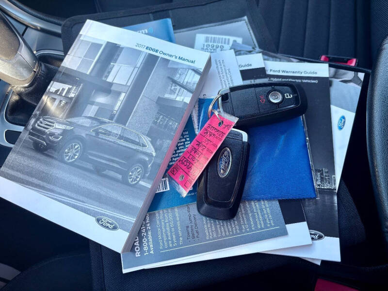 2017 Ford Edge SE