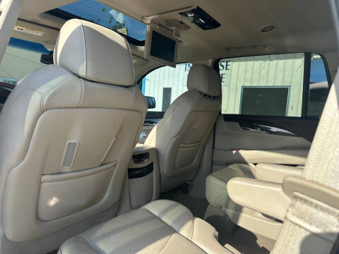 2015 Cadillac Escalade Luxury