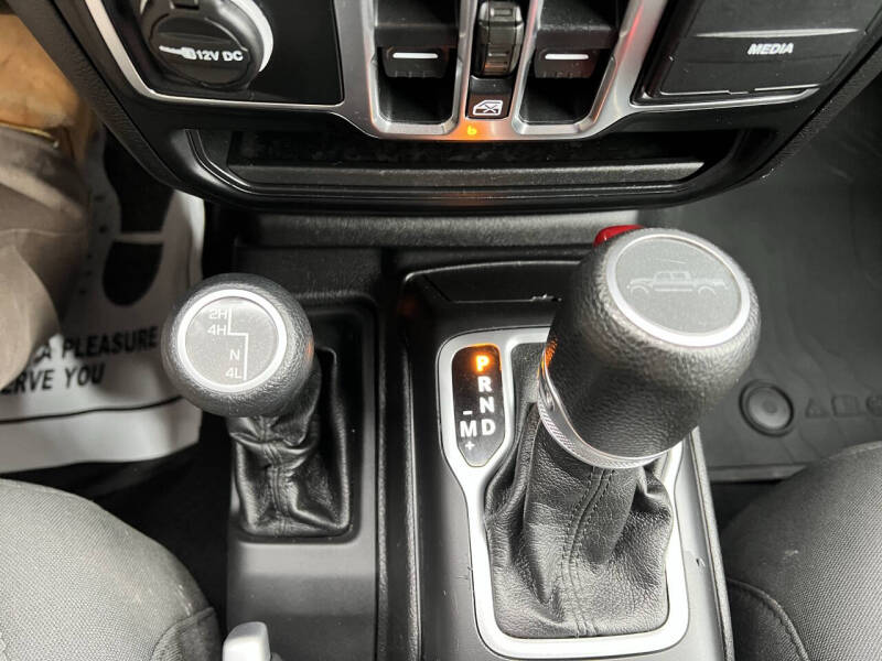 2020 Jeep Gladiator Sport Altitude