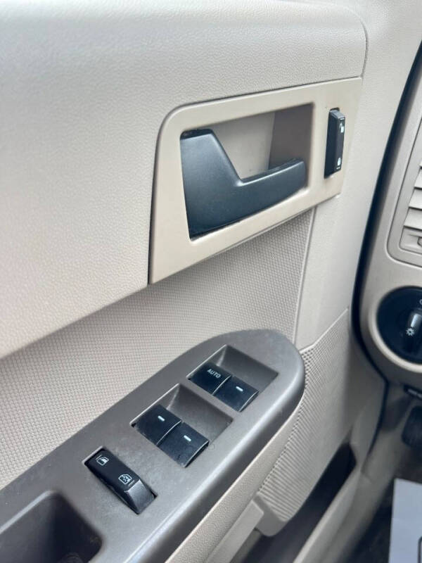 2010 Ford Escape XLS