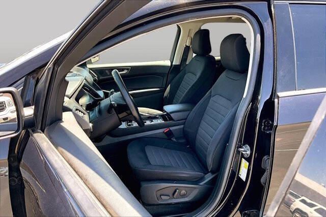 2020 Ford Edge SE