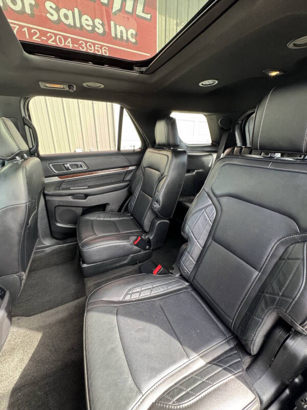2017 Ford Explorer Platinum