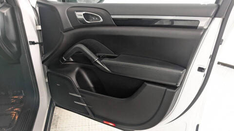 2014 Porsche Cayenne Platinum