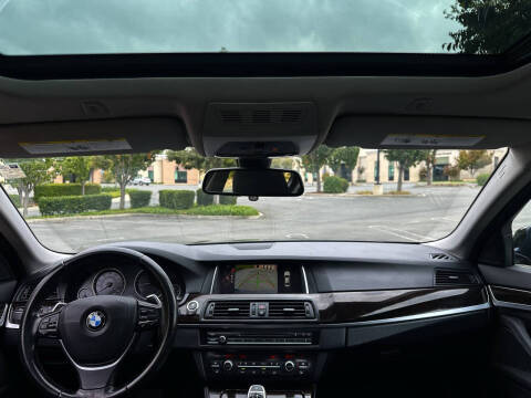 2016 BMW 5 Series 528i