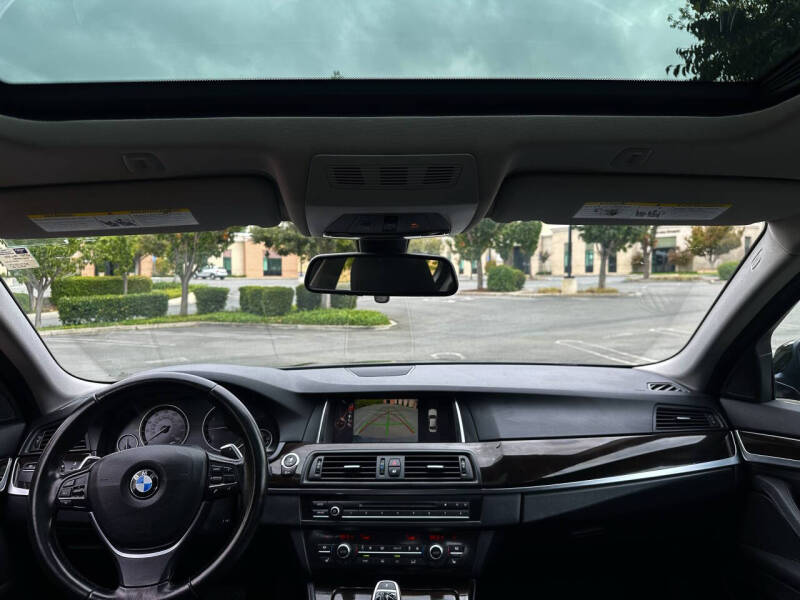 2016 BMW 5 Series 528i