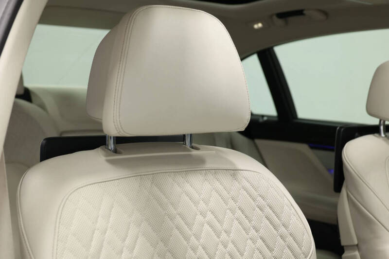 2021 BMW 7 Series ALPINA B7 xDrive