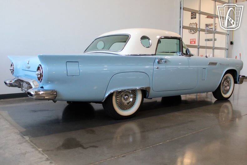 1957 Ford Thunderbird