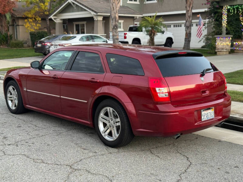 2005 Dodge Magnum R/T photo 6