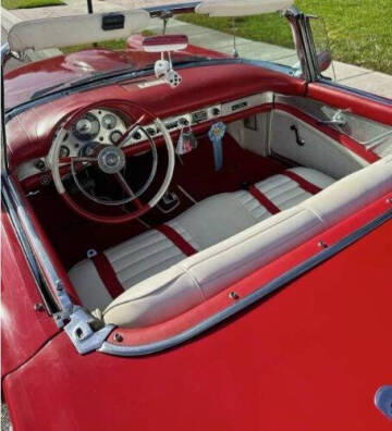 1957 Ford Thunderbird