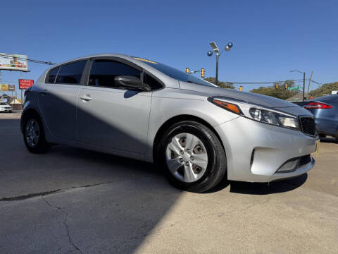 2017 Kia Forte5 LX