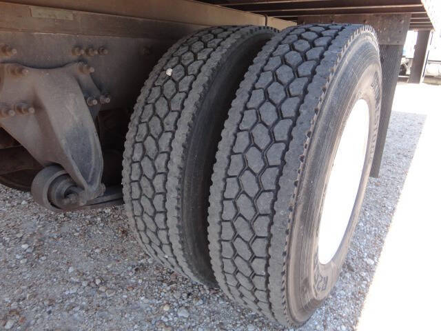 2021 Freightliner M2 106