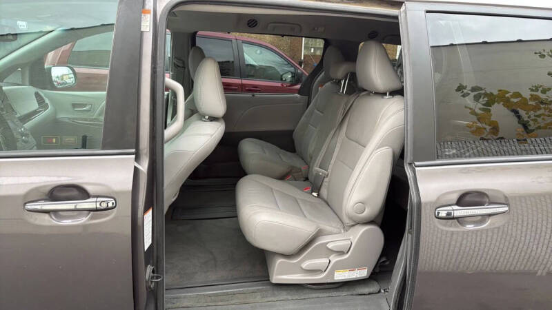 2017 Toyota Sienna