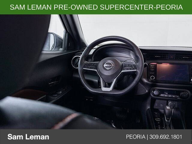 2023 Nissan Kicks SR