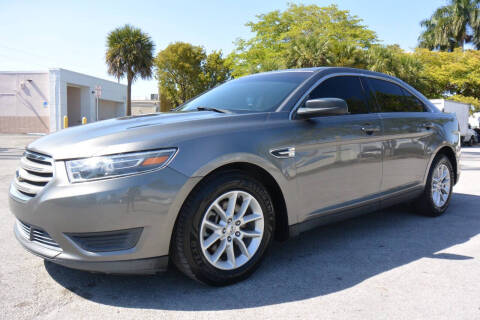 2013 Ford Taurus SE
