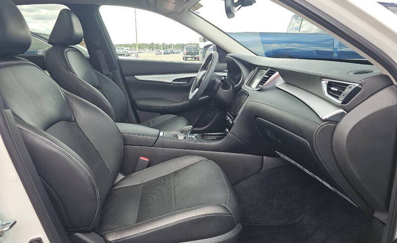 2022 Infiniti QX50 Essential