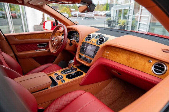 2017 Bentley Bentayga 9