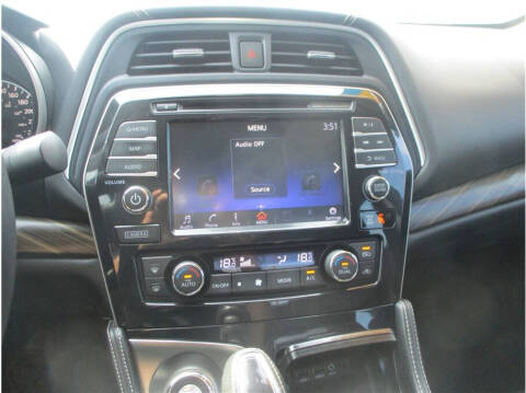 2017 Nissan Maxima Platinum