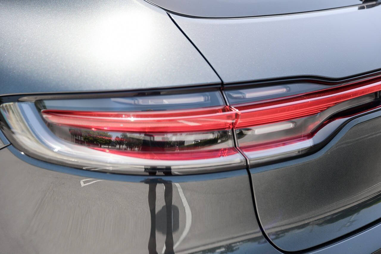 2022 Porsche Macan 19