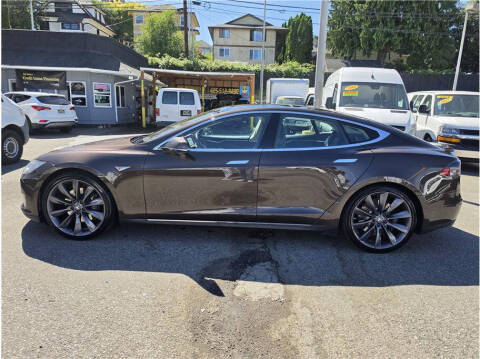 2013 Tesla Model S Performance