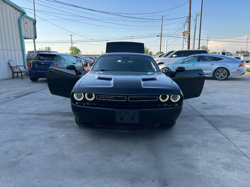 2016 Dodge Challenger SXT