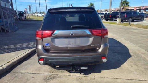 2018 Mitsubishi Outlander LE