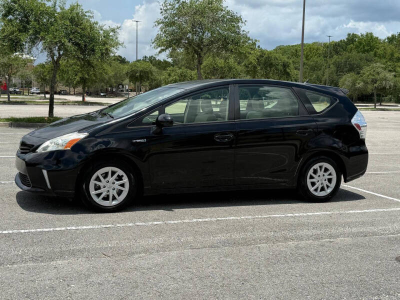 2012 Toyota Prius v Two