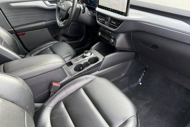 2024 Ford Escape Platinum