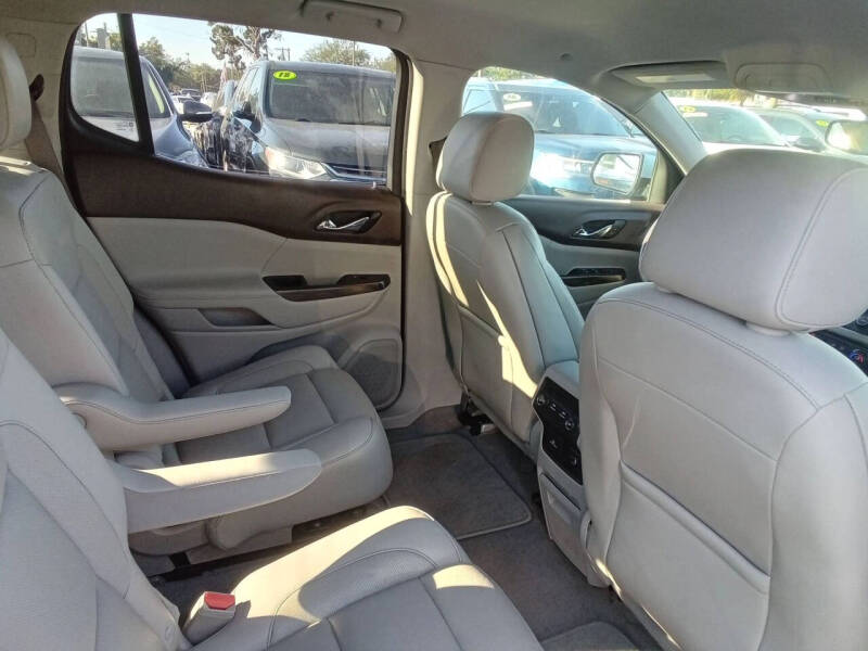 2017 GMC Acadia SLT-1