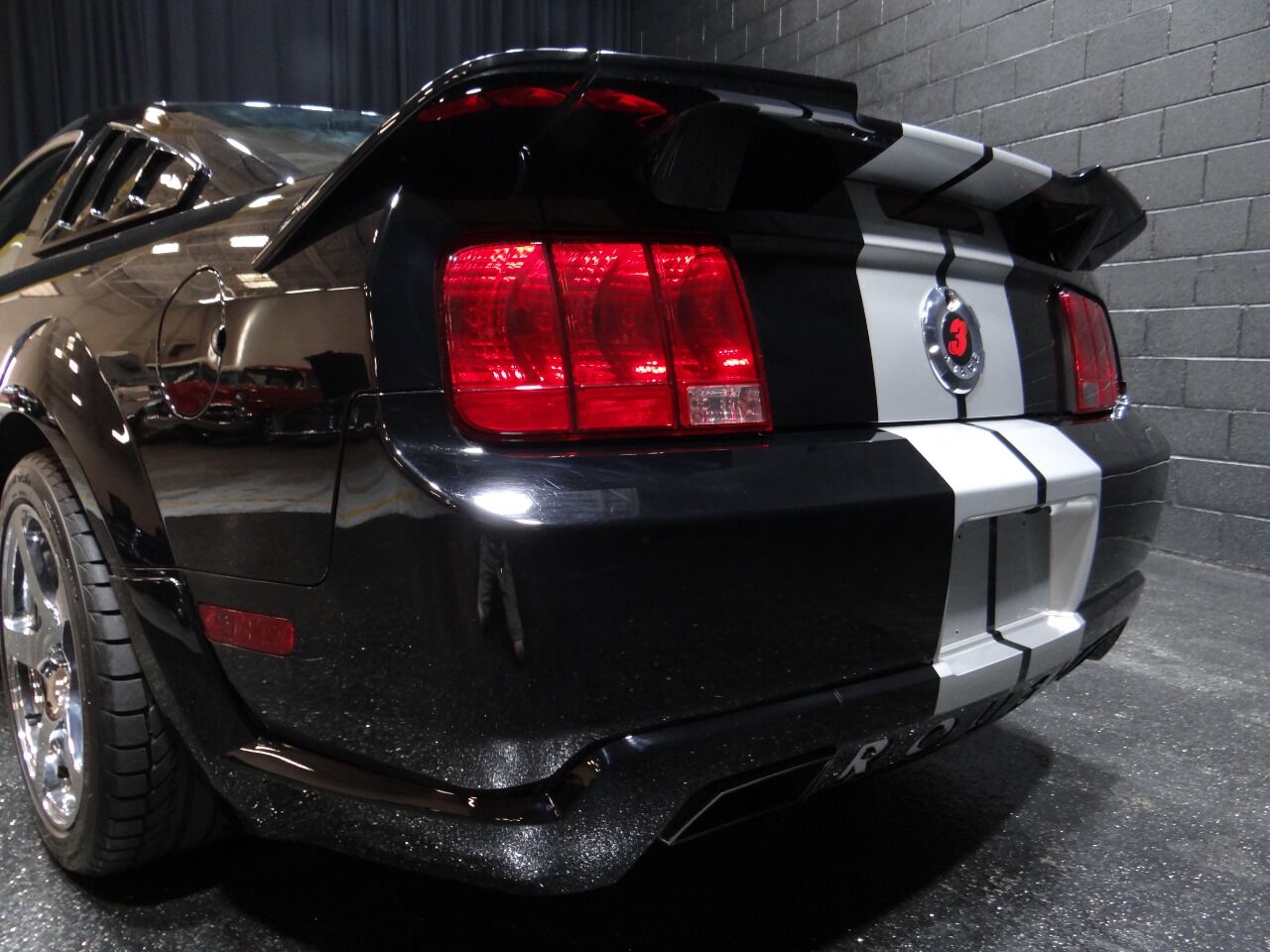 2006 Ford Mustang 30