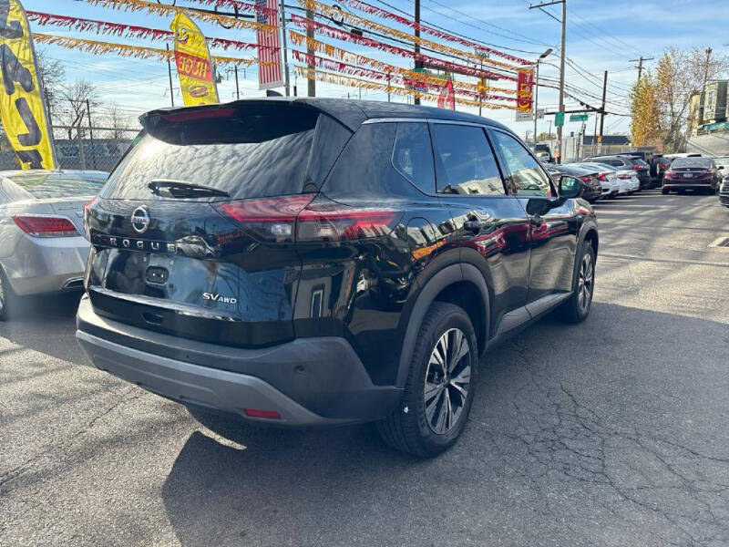 2021 Nissan Rogue SV