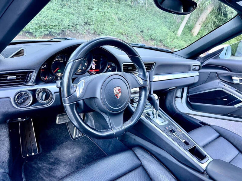 2013 Porsche 911 Carrera