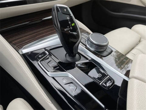 2022 BMW 5 Series 530e