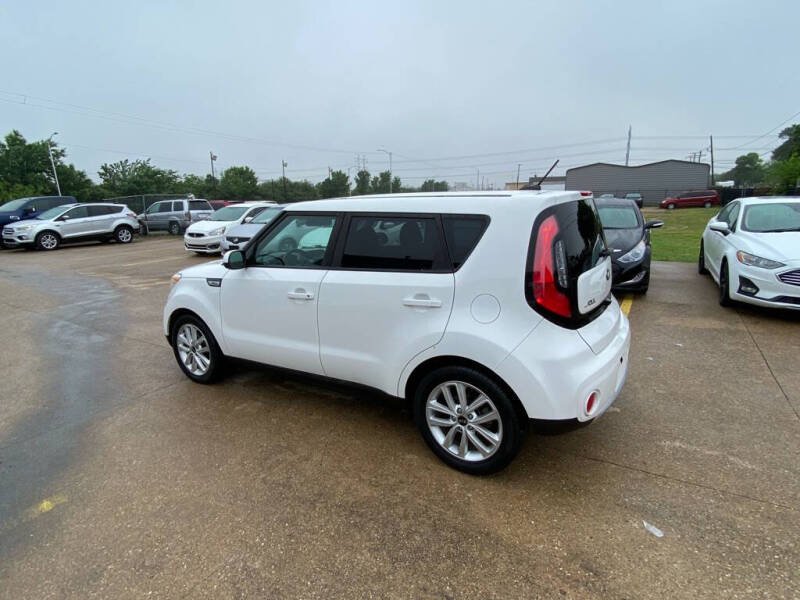 2018 Kia Soul +