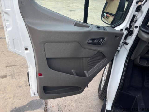 2023 Ford Transit 350 XLT