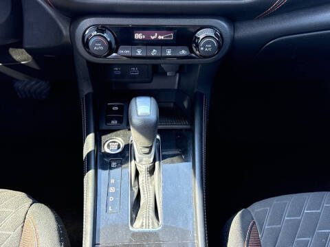 2024 Nissan Kicks SR