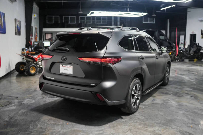 2021 Toyota Highlander XLE