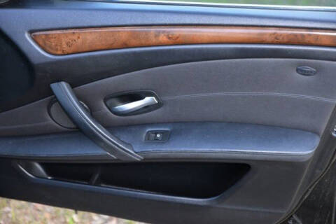 2010 BMW 5 Series 528i