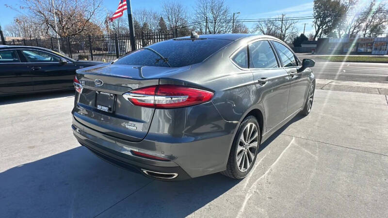 2020 Ford Fusion SE