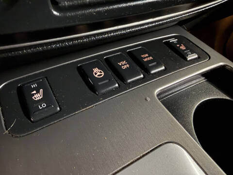 2011 Nissan Armada Platinum