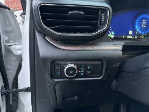 2022 Ford Explorer Hybrid Platinum