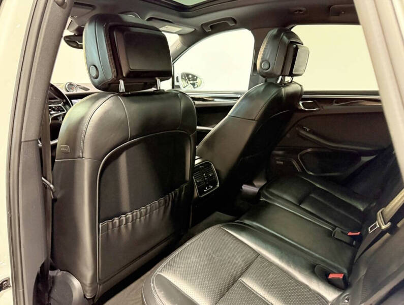 2017 Porsche Macan S